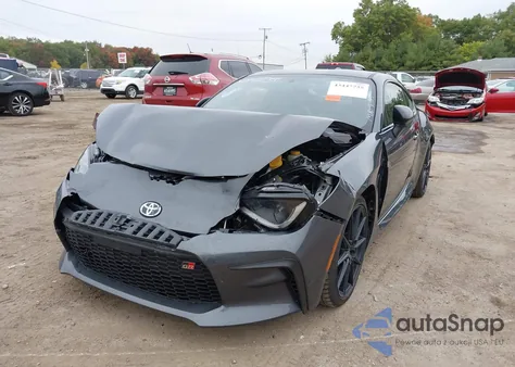 2025 Toyota Gr86 Premium z USA, uszkodzony, nr VIN JF1ZNBE13S8754302